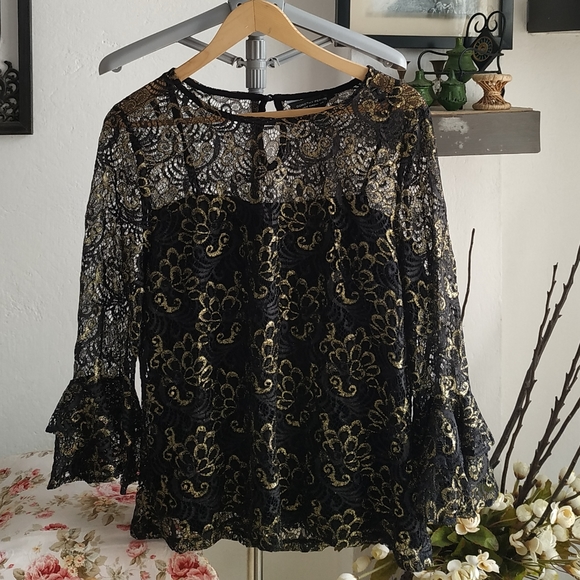 Dorothy Perkins Tops - Dorothy Perkins lace Blouse